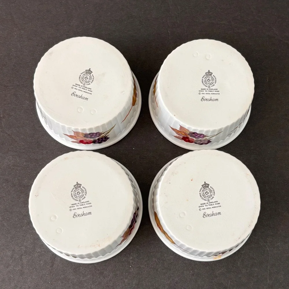 Royal Worcester Evesham Porcelain Ramekins Set 4 Berries Olives 3.25